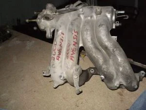 TOYOTA AVENSIS 1999 ÇIKMA EMME MANİFOLDU 1999 - 2000 Arası Modellerle Uyumludur