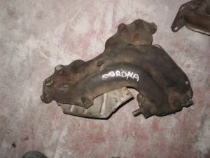 TOYOTA CORONA  ÇIKMA EKZOS MANİFOLDU
