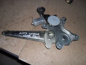 TOYOTA COROLLA 2008 ÇIKMA SAĞ ARKA CAM KİRKOSU 2007 - 2008 - 2009 - 2010 Arası Modellerle Uyumludur