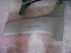 TOYOTA COROLLA 1999 ÇIKMA SOL ALT ORTA DİREK PLASTİĞİ 1999 - 2000 Arası Modellerle Uyumludur