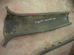 TOYOTA COROLLA 1990 ÇIKMA SAĞ ALT ORTA DİREK PLASTİĞİ 1990 - 1991 - 1992 Arası Modellerle Uyumludur
