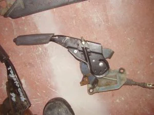 TOYOTA COROLLA 1999 ÇIKMA EL FREN TABANCASI 1999 - 2000 Arası Modellerle Uyumludur