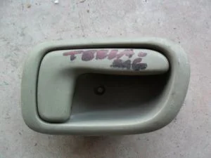 TOYOTA COROLLA 1999 ÇIKMA SAĞ ARKA KAPI İÇ AÇMA KOLU 1999 - 2000 Arası Modellerle Uyumludur