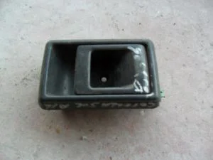 TOYOTA COROLLA 1990 ÇIKMA SOL ARKA KAPI İÇ AÇMA KOLU 1990 - 1991 - 1992 Arası Modellerle Uyumludur