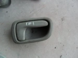TOYOTA COROLLA 1999 ÇIKMA SAĞ ARKA KAPI İÇ AÇMA KOLU 1999 - 2000 Arası Modellerle Uyumludur