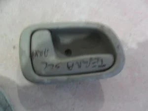 TOYOTA COROLLA 1999 ÇIKMA SOL ARKA KAPI İÇ AÇMA KOLU 1999 - 2000 Arası Modellerle Uyumludur