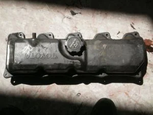 TOYOTA HILUX 2005 ÇIKMA MOTOR YAĞ KAPAĞI 2002 - 2003 - 2004 - 2005 - 2006 Arası Modellerle Uyumludur