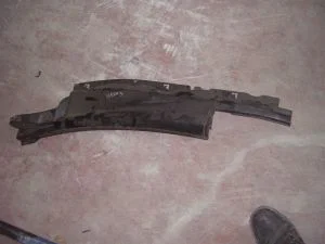 MAZDA 3 2005 ÇIKMA ÖN CAM IZGARA ALTI PLASTİK PARÇASI 2003 - 2004 - 2005 - 2006 - 2007 - 2008 - 2009 Arası Modellerle Uyumludur