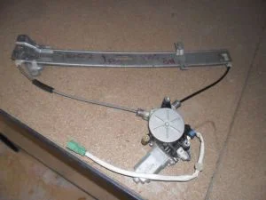 HONDA JAZZ 2005 ÇIKMA SAĞ ÖN CAM KİRKOSU 2002 - 2003 - 2004 - 2005 - 2006 - 2007 - 2008 - 2009 Arası Modellerle Uyumludur