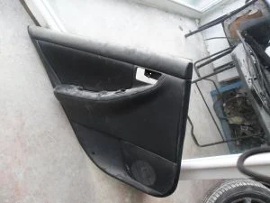 TOYOTA COROLLA 2004 ÇIKMA SOL ARKA CAM DÜĞMESİ PLASTİK ÇERÇEVESİ 2002 - 2003 - 2004 - 2005 - 2006 - 2007 Arası Modellerle Uyumludur