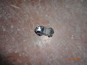 TOYOTA COROLLA 2008 ÇIKMA ARKA CAM DÜĞMESİ 2007 - 2008 - 2009 - 2010 - 2011 - 2012 - 2013 Arası Modellerle Uyumludur