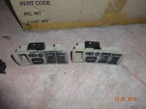 TOYOTA AVENSIS 2005 ÇIKMA AYNA AYAR DÜĞMESİ 2002 - 2003 - 2004 - 2005 - 2006 - 2007 - 2008 - 2009 Arası Modellerle Uyumludur