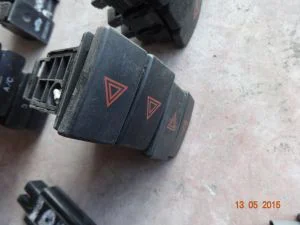 TOYOTA AVENSIS 2005 ÇIKMA DÖRTLÜ SİNYAL DÜĞMESİ 2002 - 2003 - 2004 - 2005 - 2006 - 2007 - 2008 - 2009 Arası Modellerle Uyumludur