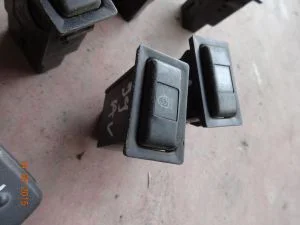 TOYOTA AVENSIS 2000 ÇIKMA FAR YIKAMA DÜĞMESİ 1999 - 2000 - 2001 Arası Modellerle Uyumludur