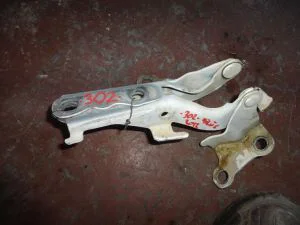 TOYOTA HILUX 2014 ÇIKMA SOL KAPUT MENTEŞESİ 2012 - 2013 - 2014 - 2015 Arası Modellerle Uyumludur