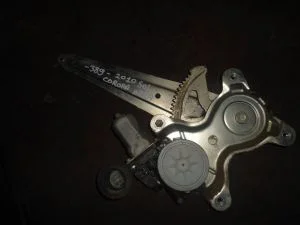 TOYOTA COROLLA 2012 ÇIKMA SOL ARKA CAM MOTORU 2011 - 2012 - 2013 Arası Modellerle Uyumludur