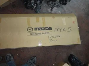 MAZDA MX - 5 2019 ÇIKMA HAFİF HASARLI TAVAN PERDESİ 2017 - 2018 - 2019 - 2020 - 2021 - 2022 Arası Modellerle Uyumludur