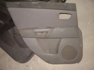MAZDA 3 2005 ÇIKMA SOL ARKA KAPI TUTACAĞI 2003 - 2004 - 2005 - 2006 - 2007 - 2008 - 2009 Arası Modellerle Uyumludur