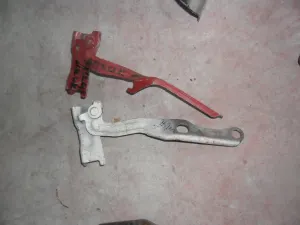 TOYOTA HILUX 2005 ÇIKMA SOL KAPUT MENTEŞESİ 2002 - 2003 - 2004 - 2005 - 2006 Arası Modellerle Uyumludur