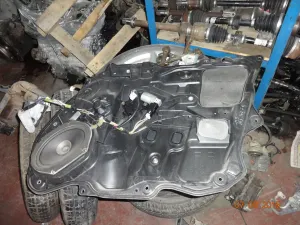 MAZDA 3 2004 ÇIKMA SAĞ ÖN CAM KİRKOSU 2003 - 2004 - 2005 - 2006 - 2007 Arası Modellerle Uyumludur