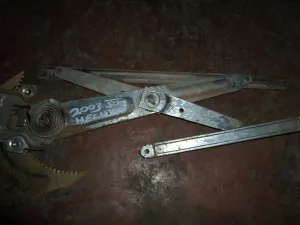 TOYOTA HILUX 2005 ÇIKMA SOL ARKA MANUEL CAM KİRKOSU 2002 - 2003 - 2004 - 2005 - 2006 Arası Modellerle Uyumludur