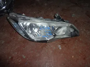 HONDA CIVIC 2007 ÇIKMA HAFİF HASARLI SAĞ FAR 2006 - 2007 - 2008 Arası Modellerle Uyumludur