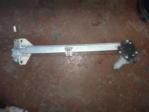 HONDA CRV 2009 ÇIKMA SAĞ ÖN CAM KİRKOSU 2007 - 2008 - 2009 - 2010 - 2011 - 2012 Arası Modellerle Uyumludur