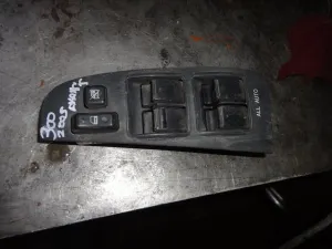 TOYOTA AVENSIS 2007 ÇIKMA SOL ÖN CAM DÜĞMESİ PLASTİK ÇERÇEVESİ 2007 - 2008 - 2009 Arası Modellerle Uyumludur