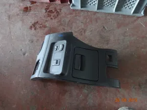 TOYOTA COROLLA 2008 ÇIKMA AYNA AYAR DÜĞMESİ 2007 - 2008 - 2009 - 2010 Arası Modellerle Uyumludur