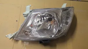 TOYOTA HILUX 2011 YENİ YAN SANAYİ SOL FAR 2010 - 2011 Arası Modellerle Uyumludur