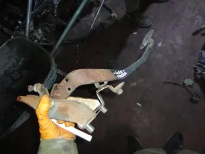 TOYOTA COROLLA 1999 ÇIKMA DEBRAJ PEDALI 1999 - 2000 Arası Modellerle Uyumludur