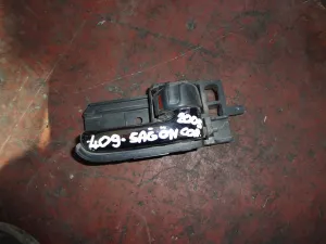 TOYOTA COROLLA 2006 ÇIKMA SAĞ ÖN KAPI İÇ AÇMA KOLU 2005 - 2006 - 2007 Arası Modellerle Uyumludur
