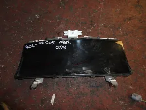 TOYOTA COROLLA 2006 ÇIKMA GÖSTERGE SAATİ 2005 - 2006 - 2007 Arası Modellerle Uyumludur
