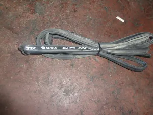 HONDA CITY 2005 ÇIKMA SAĞ ARKA KAPI FİTİLİ 2004 - 2005 - 2006 - 2007 - 2008 - 2009 Arası Modellerle Uyumludur