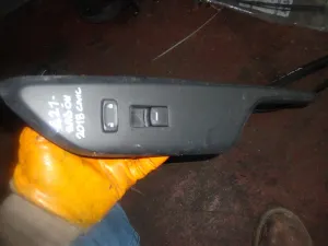 HONDA CIVIC 2019 ÇIKMA SAĞ ÖN CAM DÜĞMESİ PLASTİK ÇERÇEVESİ 2019 - 2020 - 2021 Arası Modellerle Uyumludur