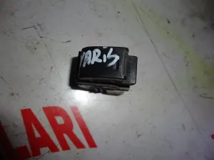 TOYOTA YARIS 2003 ÇIKMA ARKA CAM DÜĞMESİ 2000 - 2001 - 2002 - 2003 - 2004 - 2005 - 2006 Arası Modellerle Uyumludur