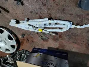 TOYOTA AURIS 2011 ÇIKMA SAĞ TAVAN AİRBAG 2011 - 2012 Arası Modellerle Uyumludur