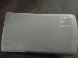 TOYOTA COROLLA 2012 ÇIKMA KOL DAYAMA ARKA PLASTİĞİ 2011 - 2012 - 2013 Arası Modellerle Uyumludur