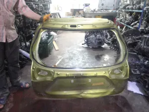 TOYOTA YARIS 2018 ÇIKMA HASARLI BAGAJ KAPAĞI 2017 - 2018 - 2019 - 2020 Arası Modellerle Uyumludur