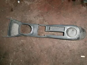 TOYOTA YARIS 2011 ÇIKMA KONSUL 2010 - 2011 Arası Modellerle Uyumludur