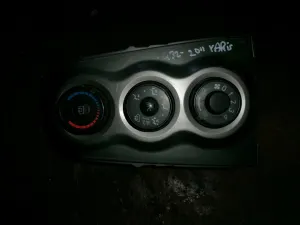 TOYOTA YARIS 2011 ÇIKMA KALORİFER KONTROL PANELİ ÇERÇEVESİ 2010 - 2011 Arası Modellerle Uyumludur