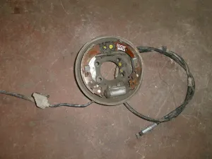 TOYOTA YARIS 2003 ÇIKMA SOL FREN MEKANİZMASI 2000 - 2001 - 2002 - 2003 - 2004 - 2005 - 2006 Arası Modellerle Uyumludur