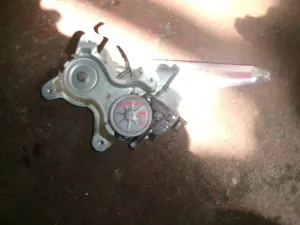 TOYOTA HILUX 2014 ÇIKMA SAĞ ARKA CAM MOTORU 2012 - 2013 - 2014 - 2015 Arası Modellerle Uyumludur