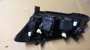 TOYOTA COROLLA HB 2006 YENİ YAN SANAYİ SAĞ FAR 2005 - 2006 - 2007 Arası Modellerle Uyumludur