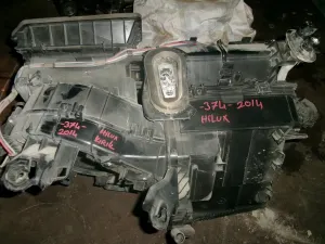 TOYOTA HILUX 2014 ÇIKMA KALORİFER PETEĞİ 2012 - 2013 - 2014 - 2015 Arası Modellerle Uyumludur