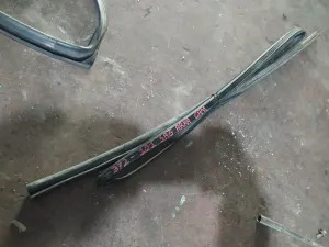 TOYOTA COROLLA 1995 ÇIKMA SAĞ ARKA CAM FİTİLİ 1993 - 1994 - 1995 - 1996 - 1997 - 1998 Arası Modellerle Uyumludur