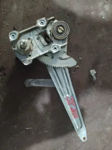 TOYOTA COROLLA 1995 ÇIKMA SAĞ ARKA CAM KİRKOSU 1993 - 1994 - 1995 - 1996 - 1997 - 1998 Arası Modellerle Uyumludur