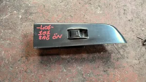 TOYOTA COROLLA 1995 ÇIKMA SAĞ ÖN CAM DÜĞMESİ 1993 - 1994 - 1995 - 1996 - 1997 - 1998 Arası Modellerle Uyumludur