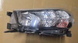 TOYOTA HILUX 2021 YENİ YAN SANAYİ SOL FAR 2020 - 2021 - 2022 - 2023 Arası Modellerle Uyumludur