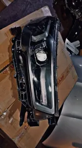 TOYOTA HILUX 2021 YENİ YAN SANAYİ SAĞ FAR 2020 - 2021 - 2022 - 2023 Arası Modellerle Uyumludur